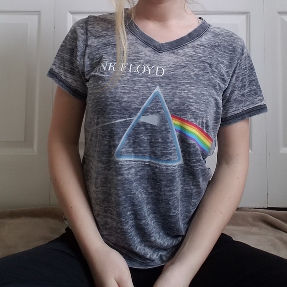Pink Floyd Tops - vintage pink floyd graphic tee